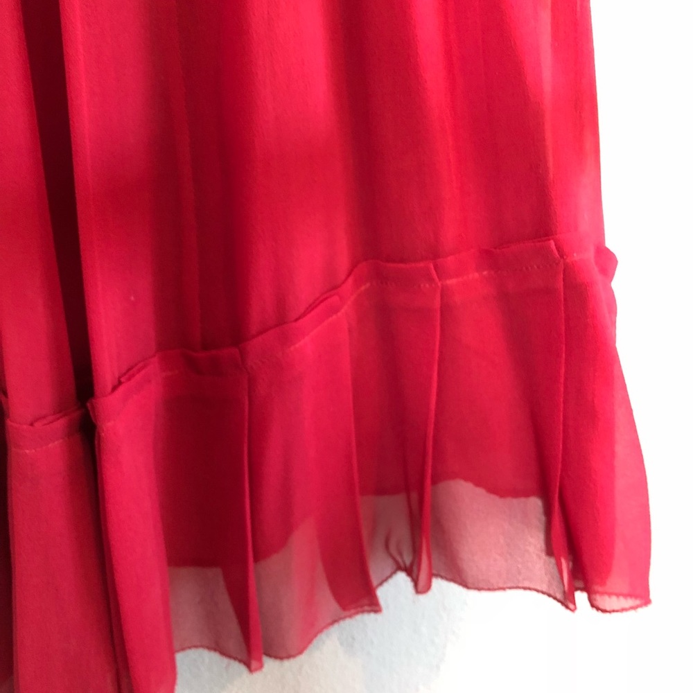 Red dress - Picture 4 of 4
